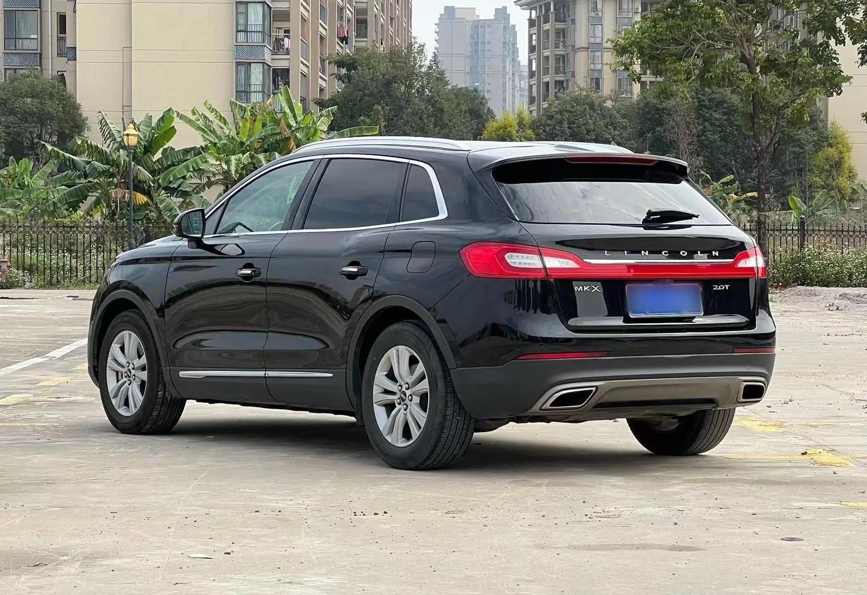 Lincoln MKX 2017 2.0T Two-Wheel Drive Deluxe Edition — миниатюра 7