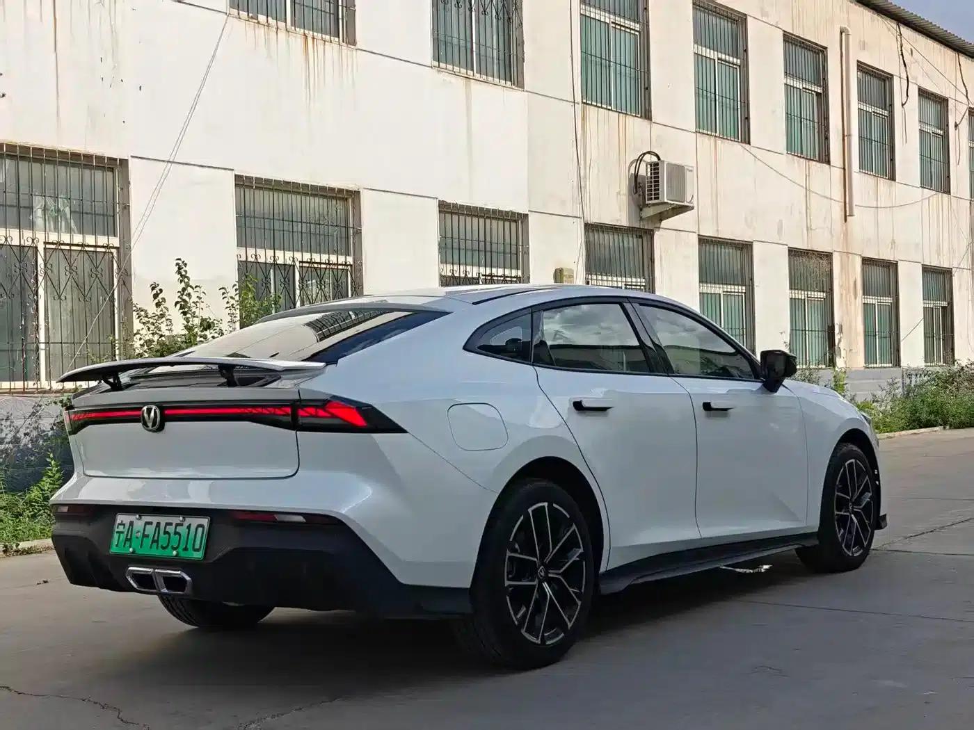 Changan UNI-V Smart Electric iDD 2024 Model Blue Whale Smart Electric iDD 136km Smart Cool Edition — миниатюра 8