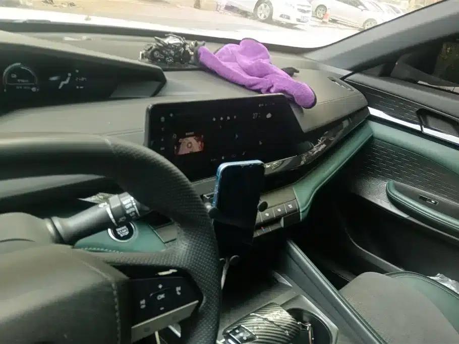 Changan UNI-V Smart Electric iDD 2024 Model Blue Whale Smart Electric iDD 136km Smart Cool Edition — миниатюра 13
