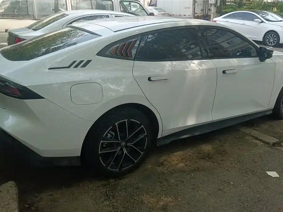 Changan UNI-V Smart Electric iDD 2024 Model Blue Whale Smart Electric iDD 136km Smart Cool Edition — миниатюра 3