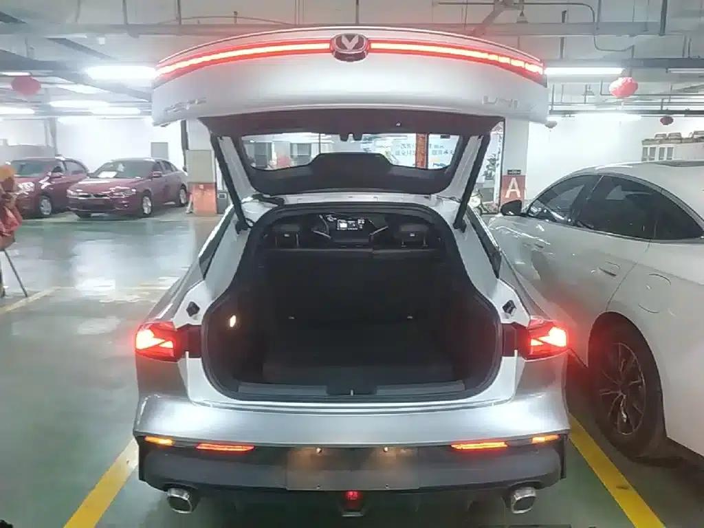 Changan UNI-V Smart Electric iDD 2023 Model, Smart Electric iDD 1.5T, 113km/h Smart Cool Edition — миниатюра 15