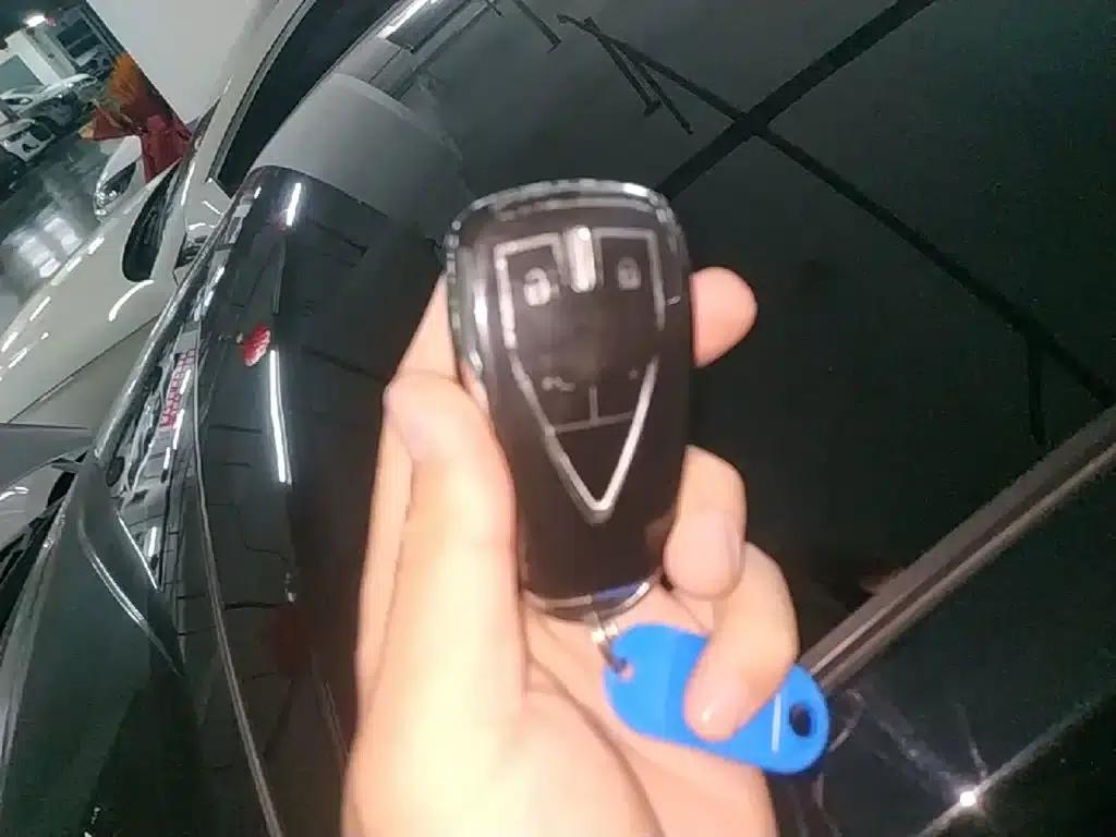 Changan UNI-V Smart Electric iDD 2023 Model, Smart Electric iDD 1.5T, 113km/h Smart Cool Edition — миниатюра 17