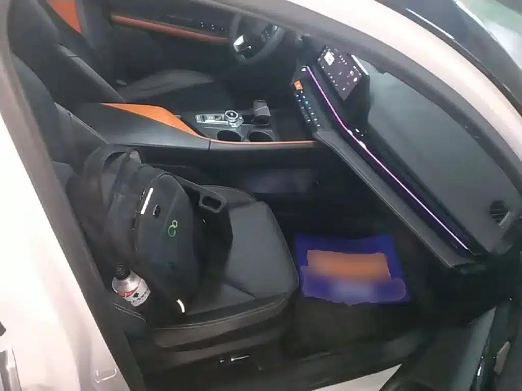 Changan UNI-V Smart Electric iDD 2023 Model, Smart Electric iDD 1.5T, 113km/h Smart Cool Edition — миниатюра 20