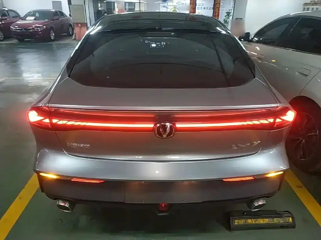 Changan UNI-V Smart Electric iDD 2023 Model, Smart Electric iDD 1.5T, 113km/h Smart Cool Edition — миниатюра 4