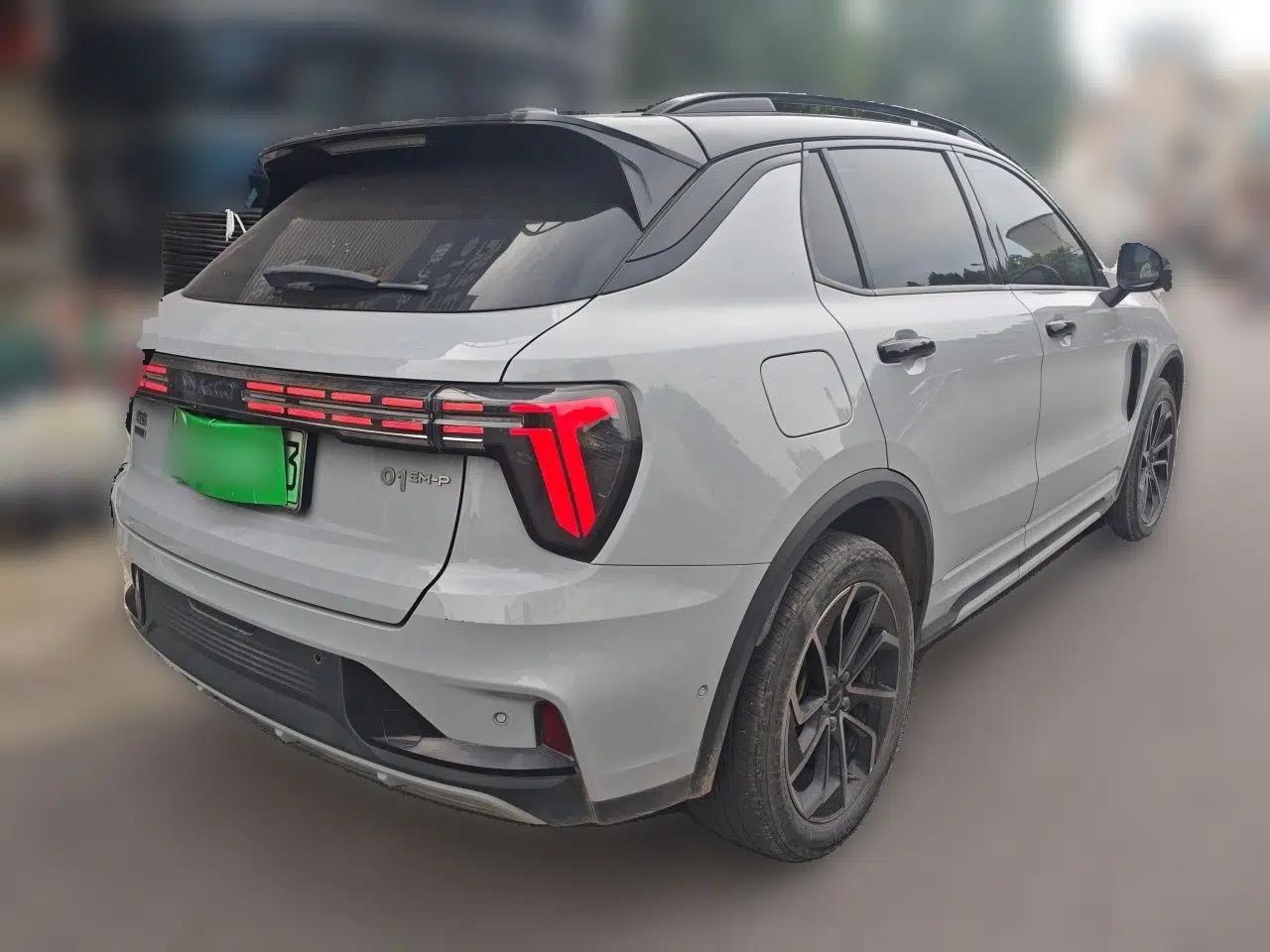 Lynk & Co 01 EM-P 2023 1.5TD EM-P Dawn Edition — миниатюра 6