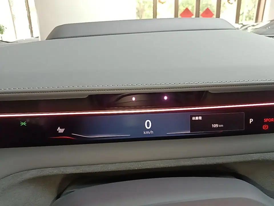 Lotus EMEYA 2025 600 Luxury Edition — миниатюра 19