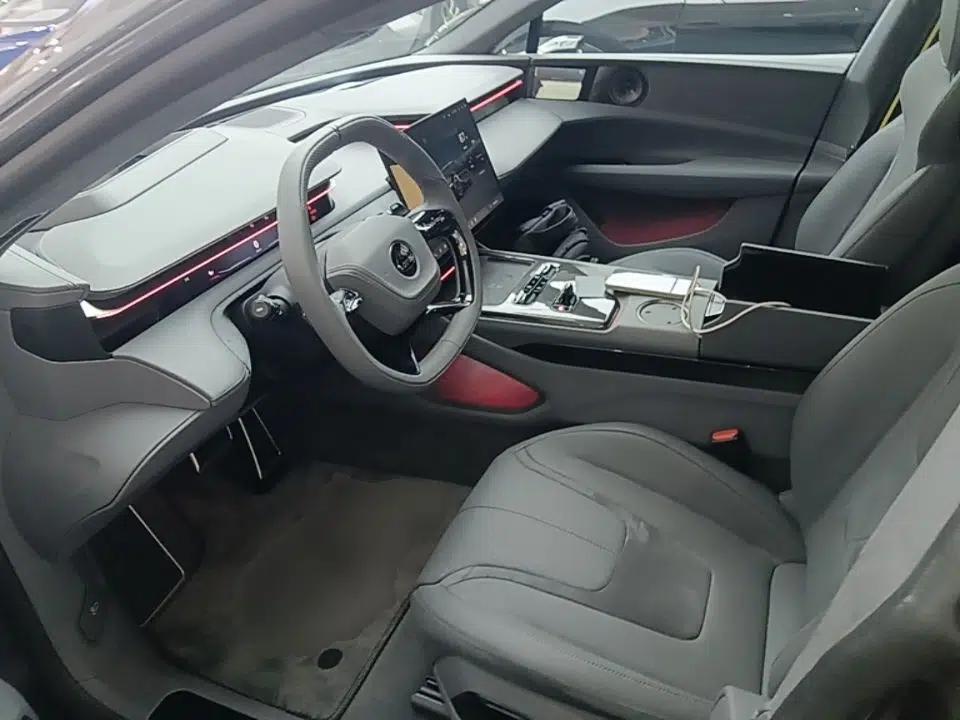 Lotus EMEYA 2025 600 Luxury Edition — миниатюра 22