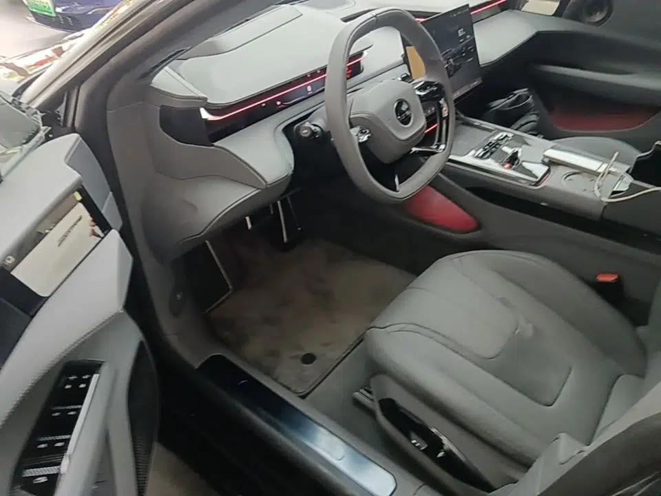 Lotus EMEYA 2025 600 Luxury Edition — миниатюра 23