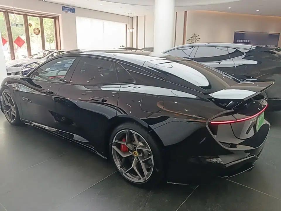 Lotus EMEYA 2025 600 Luxury Edition — миниатюра 4