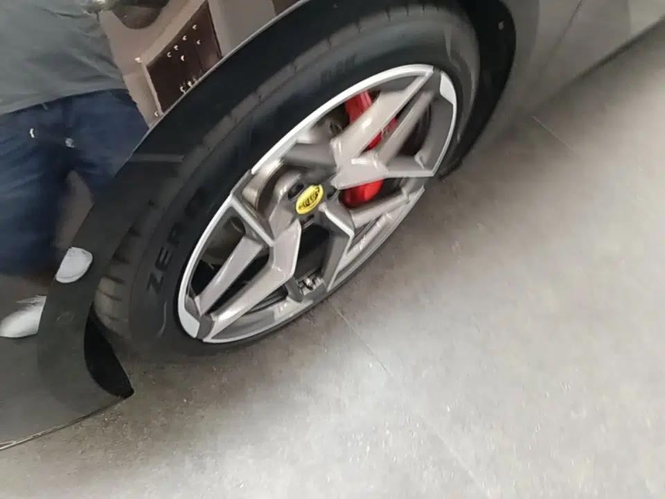 Lotus EMEYA 2025 600 Luxury Edition — миниатюра 10