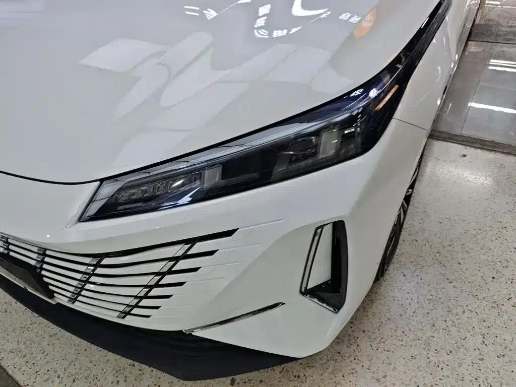Changan Eado PHEV 2025 Smart Blue Whale 145KM High-Performance Edition — миниатюра 15