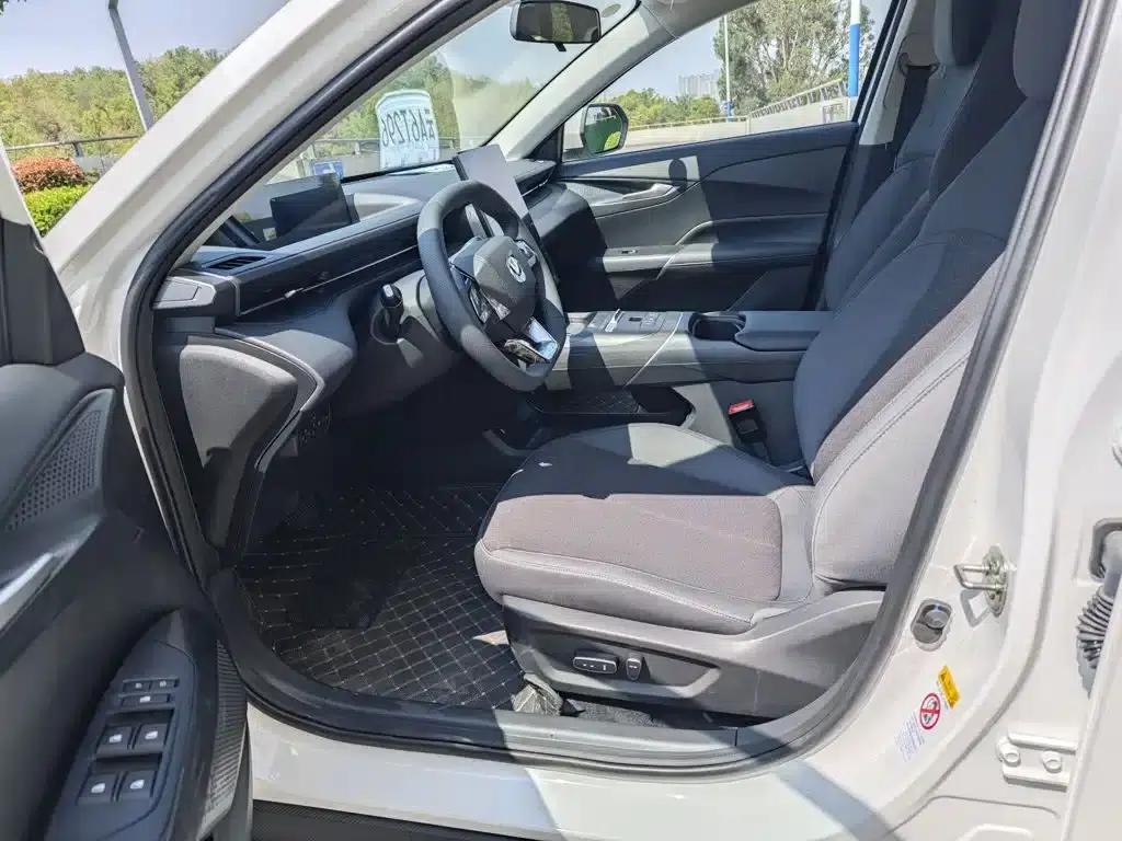 Changan Eado PHEV 2025 Smart Blue Whale 145KM High-Performance Edition — миниатюра 22