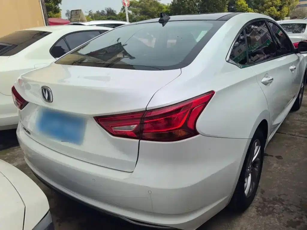 Ruicheng CC 2018 1.5T Manual Elegant Starry Sky Edition (National V Emission Standard) — миниатюра 6