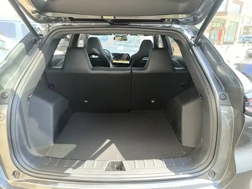 Changan Oushang X5 PLUS 2023 Facelift 1.5T DCT Premium Edition — миниатюра 19