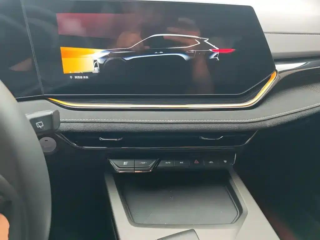 Changan Oushang X5 PLUS 2023 1.5T DCT Premium Edition — миниатюра 6