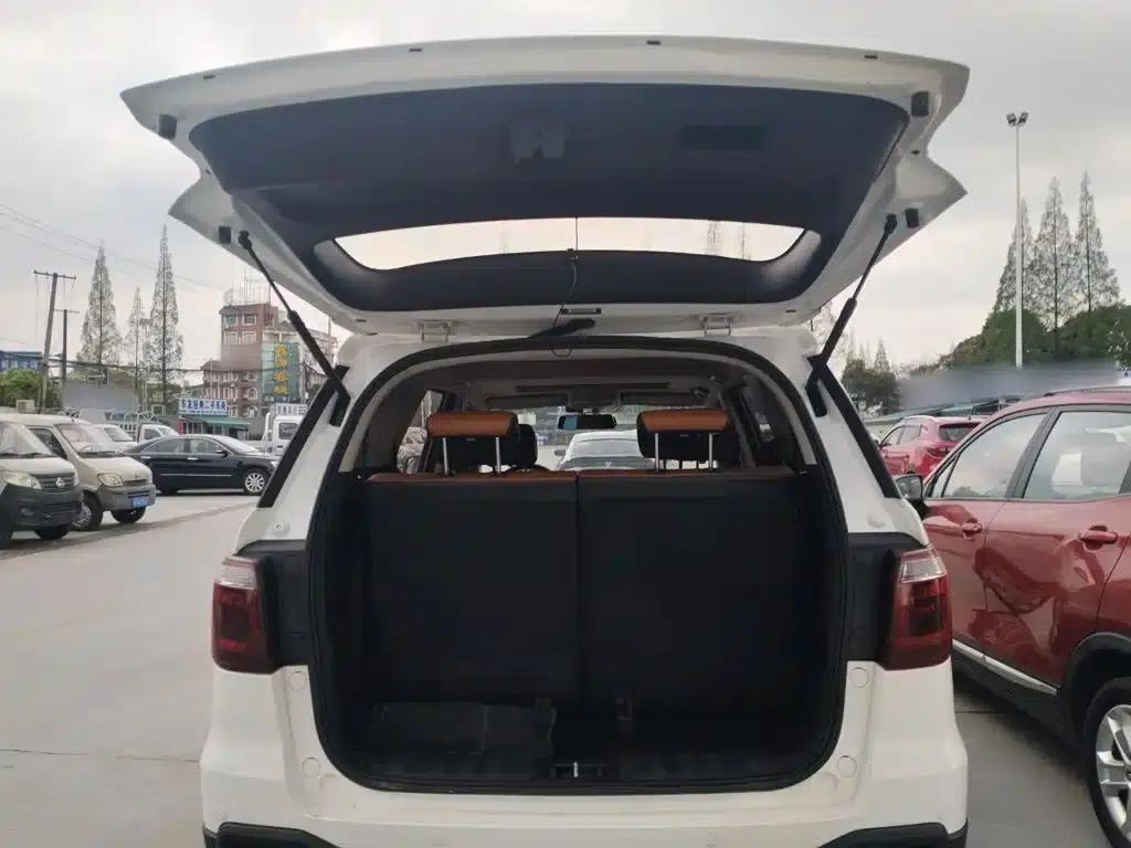 Changan Oushang CX70 2016 1.6L Manual Deluxe Edition — миниатюра 15