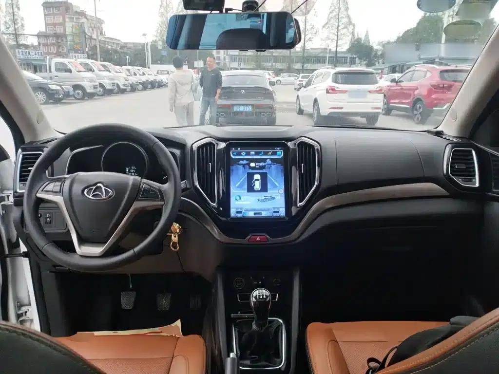 Changan Oushang CX70 2016 1.6L Manual Deluxe Edition — миниатюра 6