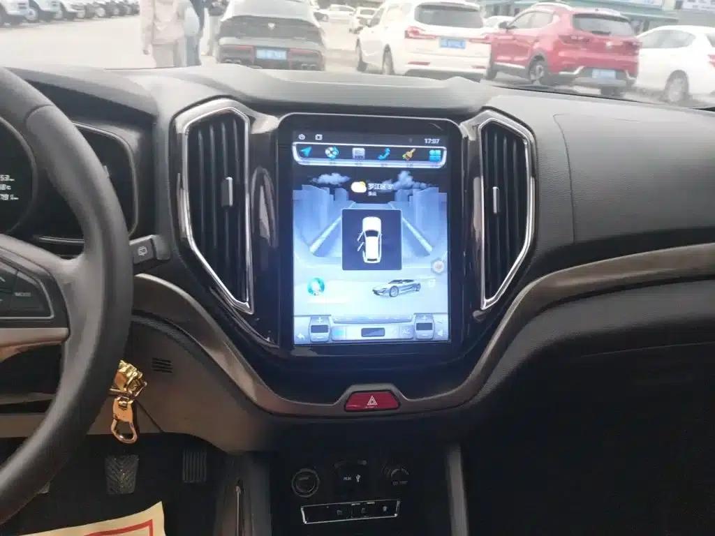 Changan Oushang CX70 2016 1.6L Manual Deluxe Edition — миниатюра 9