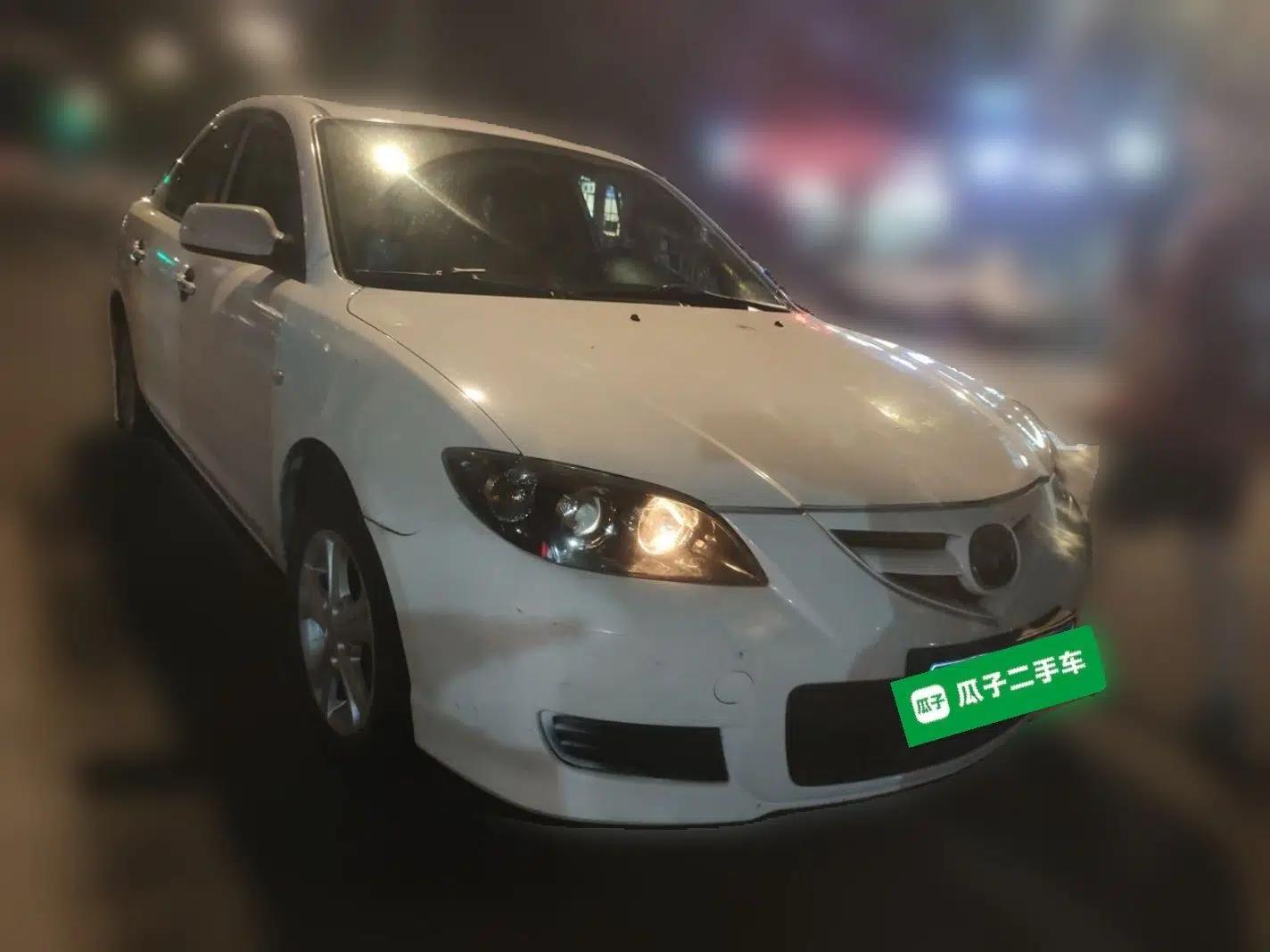 Mazda 3 2012 1.6L Manual Classic Standard Edition — миниатюра 3