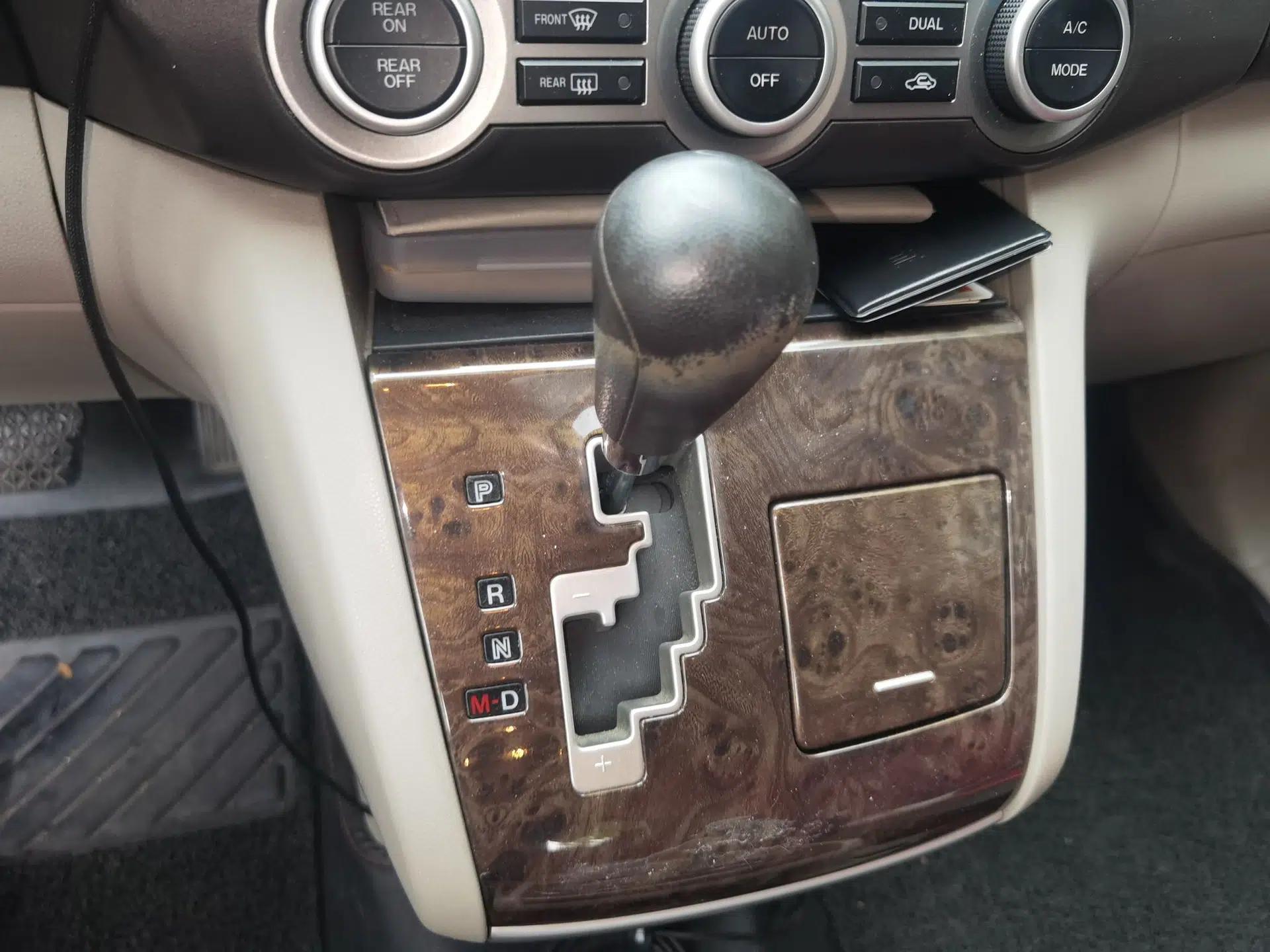 Mazda 8 2011 2.3L Elite Edition — миниатюра 14