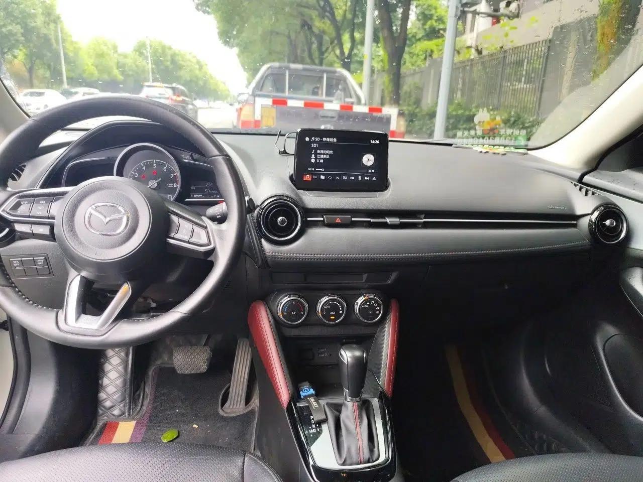 Mazda CX-3 2018 2.0L Automatic Prestige Edition — миниатюра 9