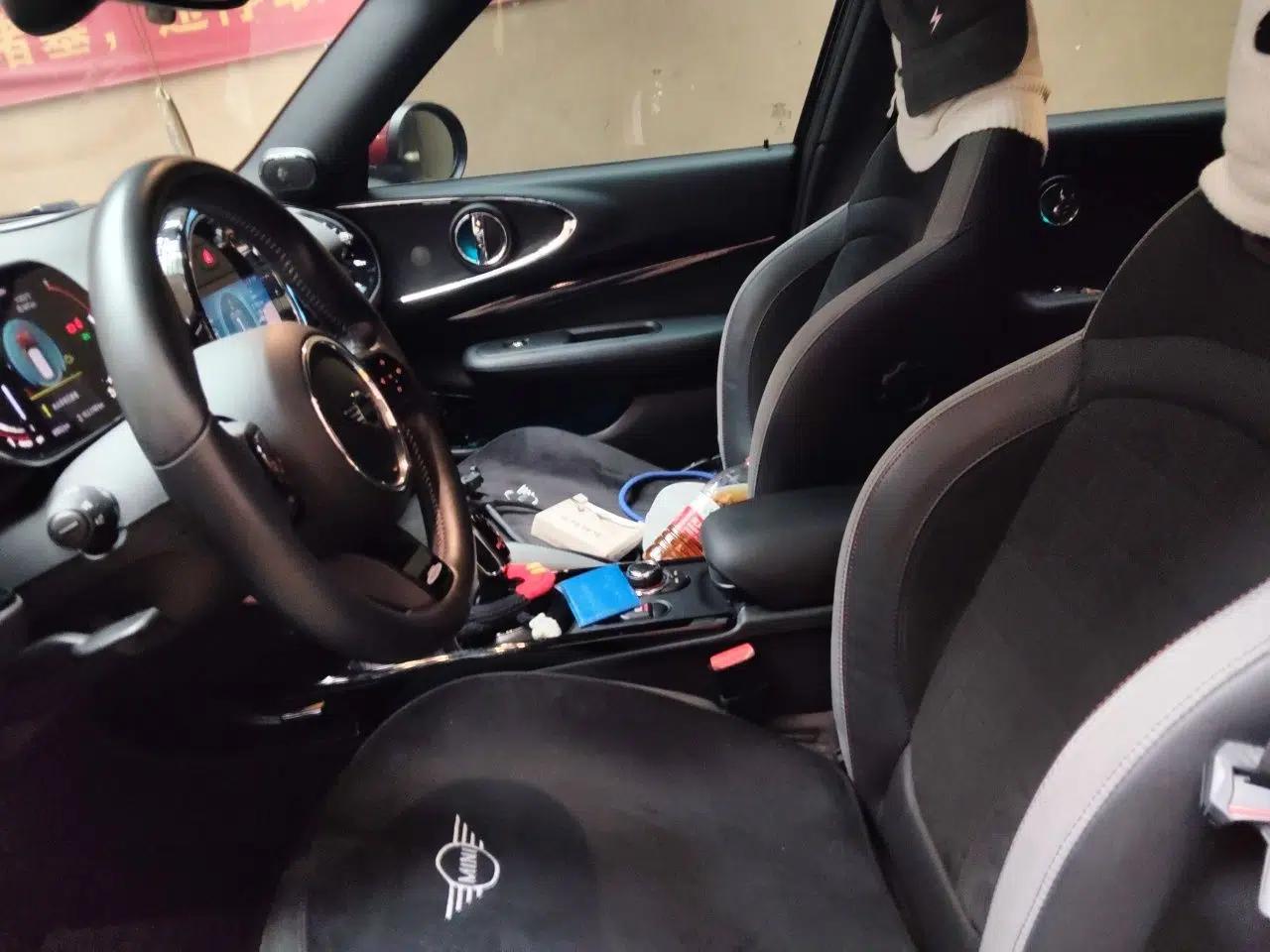 MINI JCW CLUBMAN 2022 2.0T JOHN COOPER WORKS ALL-IN — миниатюра 15