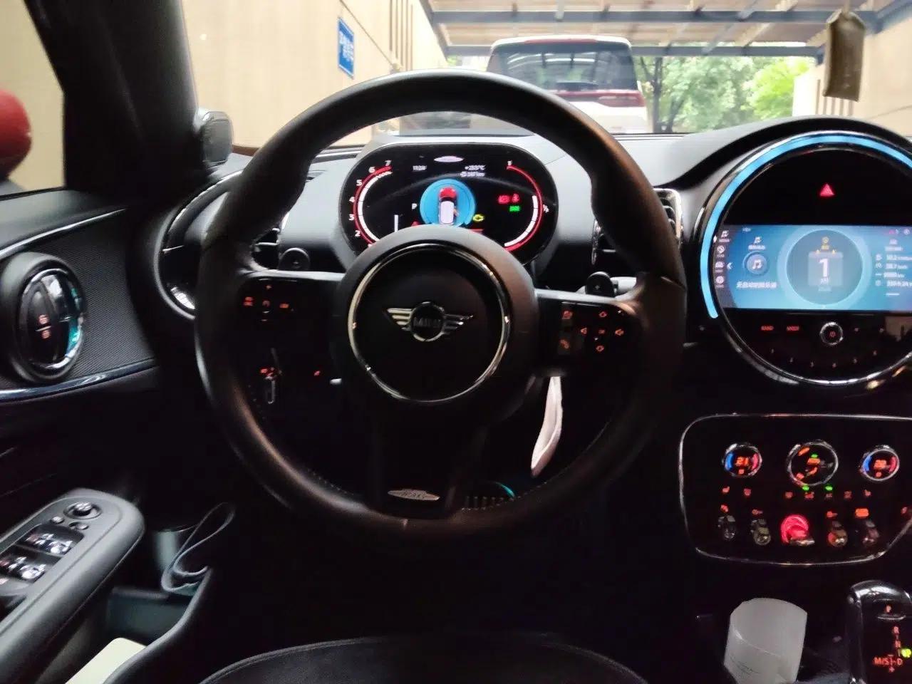 MINI JCW CLUBMAN 2022 2.0T JOHN COOPER WORKS ALL-IN — миниатюра 10