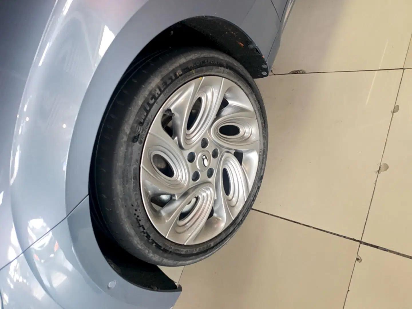 ORA Lightning Cat 2022 555 km Luxury Edition — миниатюра 10