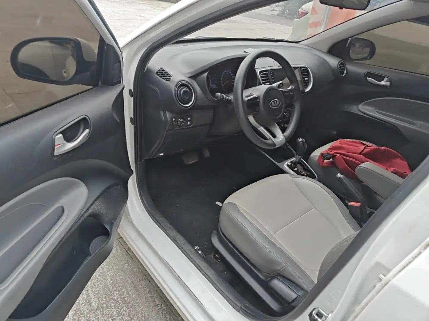 Kia Pegas 2017 1.4L Automatic Value Edition — миниатюра 18