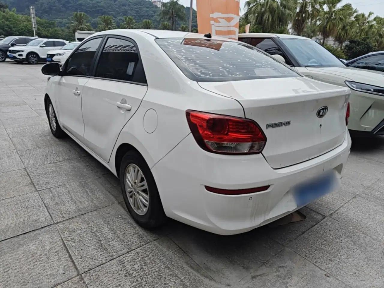 Kia Pegas 2017 1.4L Automatic Value Edition — миниатюра 4