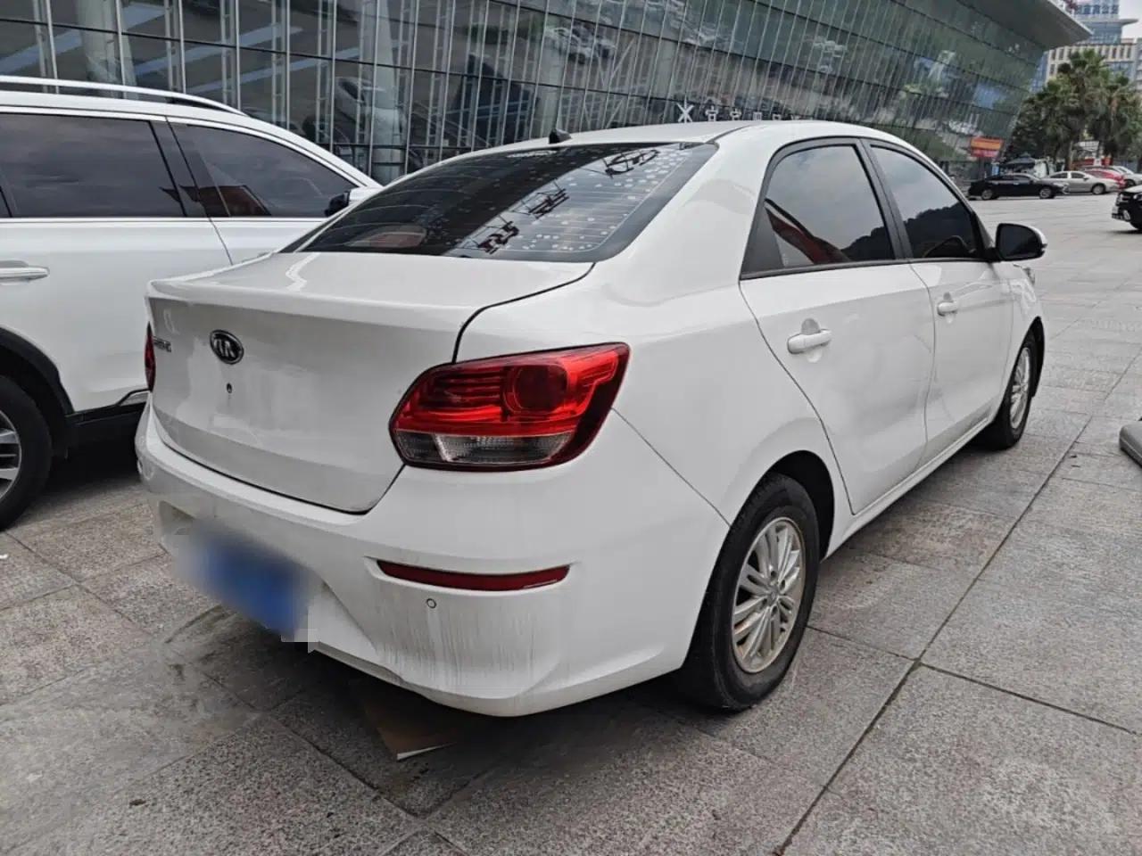 Kia Pegas 2017 1.4L Automatic Value Edition — миниатюра 6