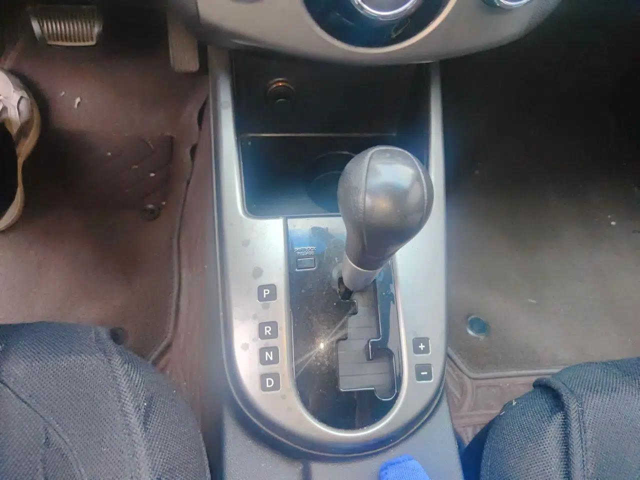 Kia Forte 2011 1.6L AT GL — миниатюра 14