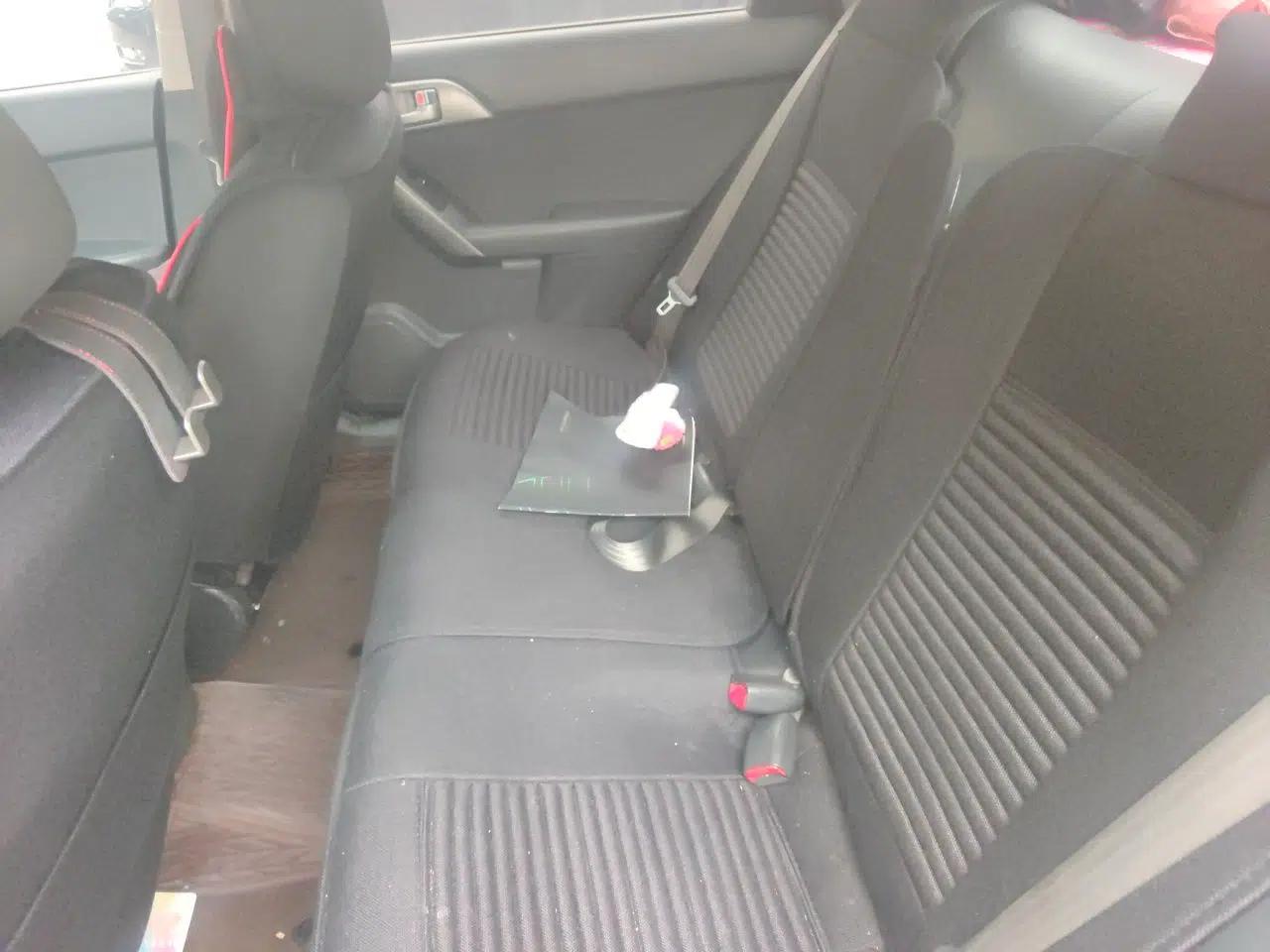 Kia Forte 2011 1.6L AT GL — миниатюра 17