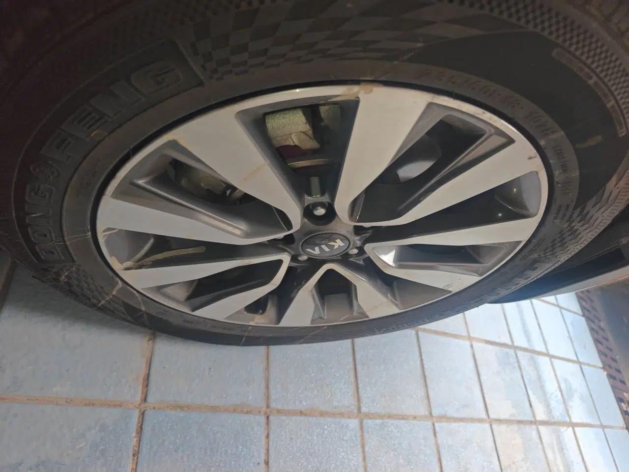 Kia KX7 2017 2.0T Automatic All-Wheel Drive LUX 7-Seater — миниатюра 8