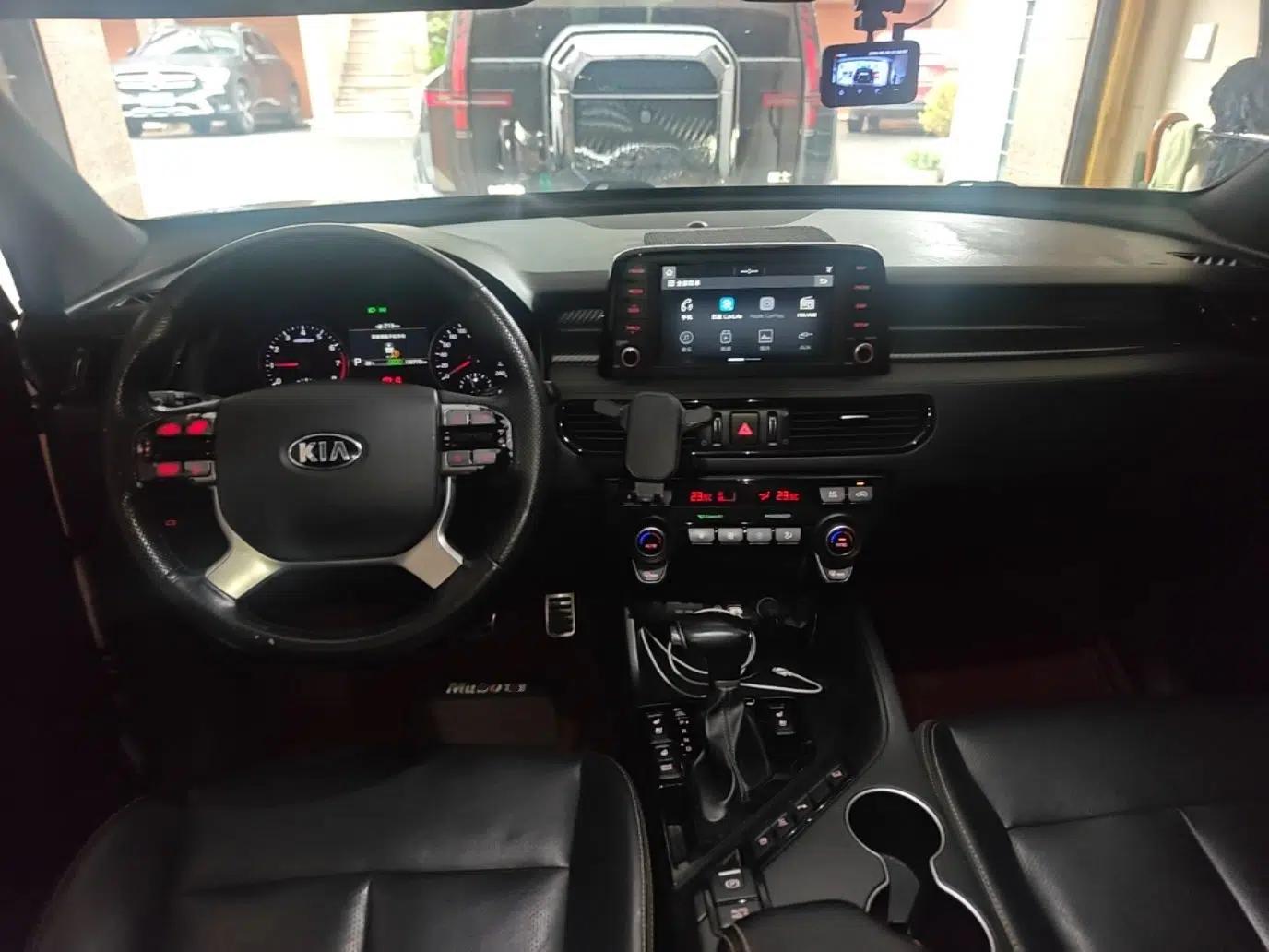 Kia KX7 2017 2.0T Automatic All-Wheel Drive LUX 7-Seater — миниатюра 9