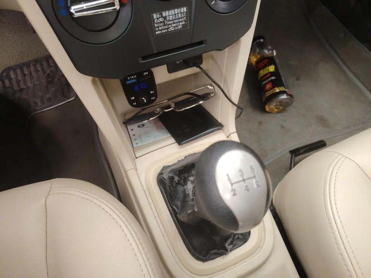Chery Fengyun 2 2013 Hatchback 1.5L Manual Ruiyi Edition — миниатюра 14