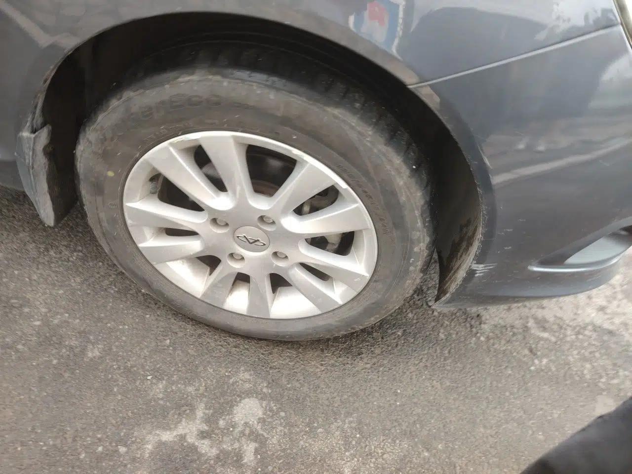 Chery Fengyun 2 2013 Hatchback 1.5L Manual Ruiyi Edition — миниатюра 8