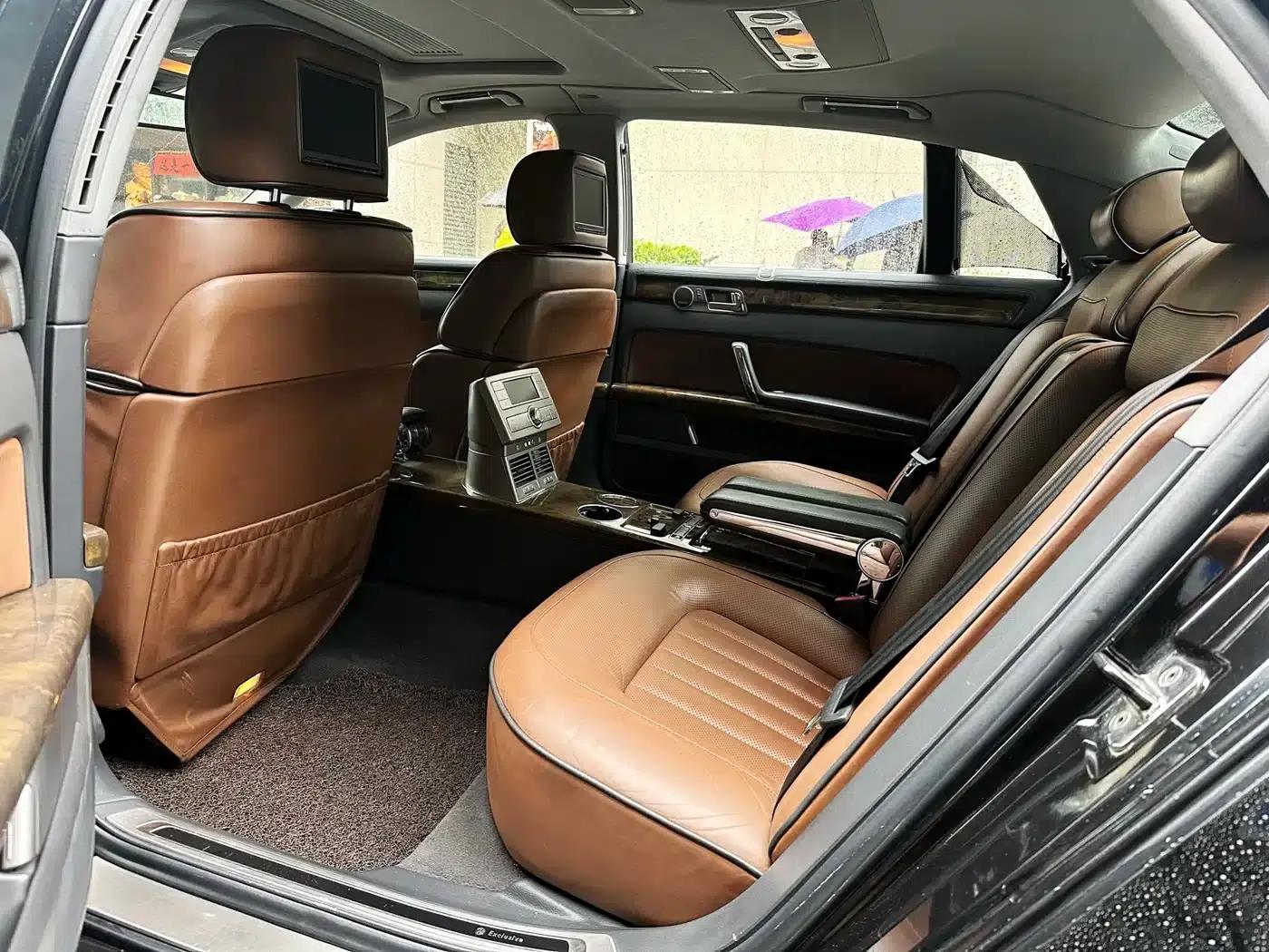 Phaeton 2012 4.2L Luxury Custom Edition — миниатюра 16