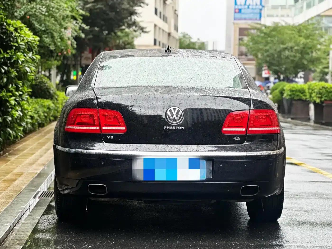 Phaeton 2012 4.2L Luxury Custom Edition — миниатюра 5