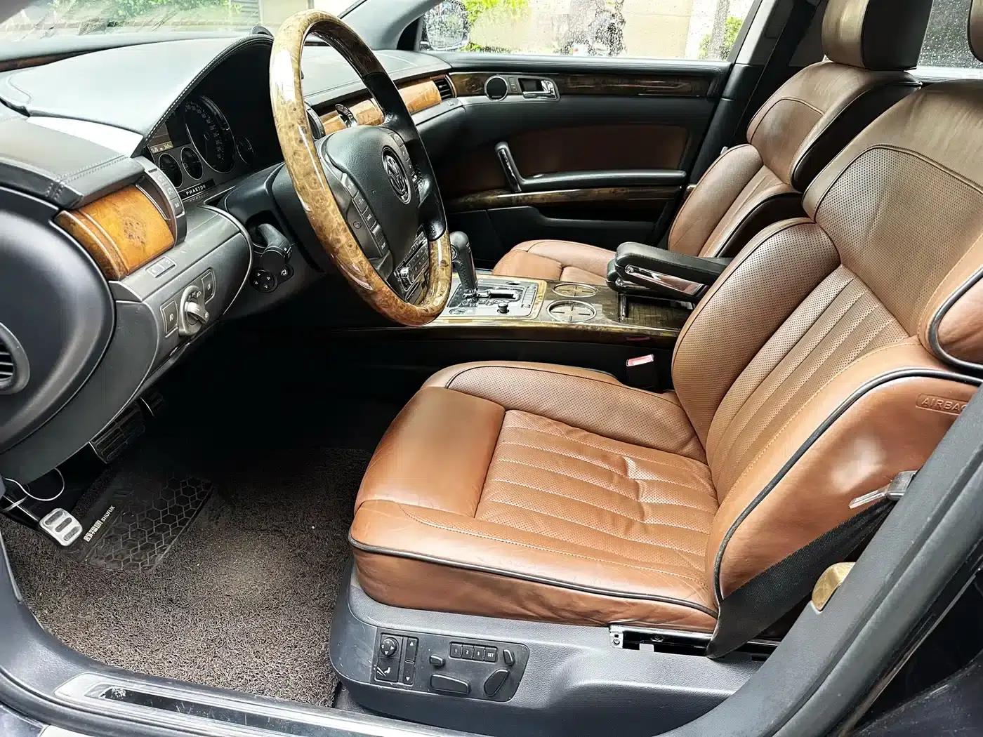 Phaeton 2012 4.2L Luxury Custom Edition — миниатюра 9