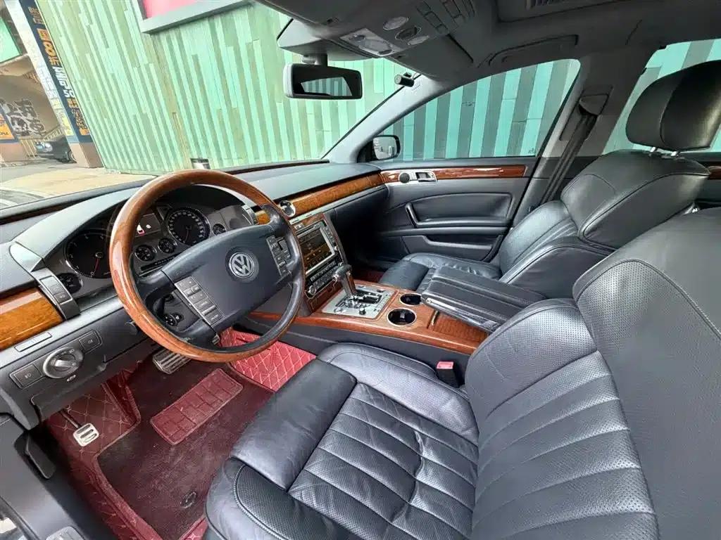 Phaeton 2009 3.6L V6 4-seater Extended Executive Edition — миниатюра 3