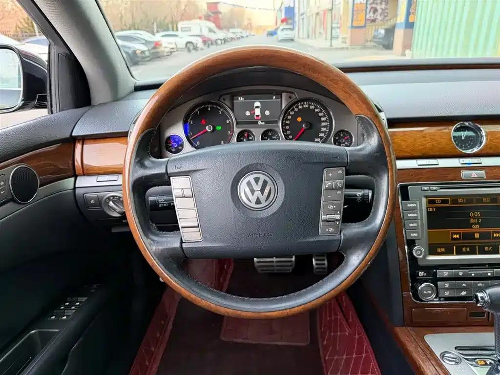 Phaeton 2009 3.6L V6 4-seater Extended Executive Edition — миниатюра 5