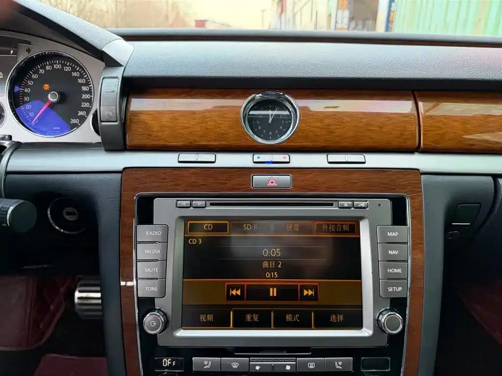 Phaeton 2009 3.6L V6 4-seater Extended Executive Edition — миниатюра 6