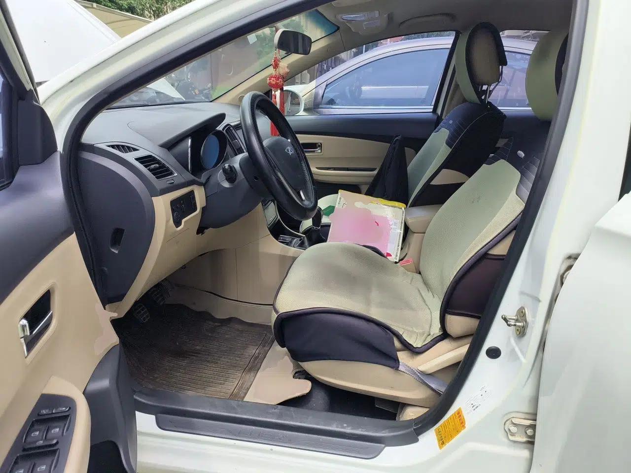 Chery E3 2013 1.5L Manual ZhiShang Model — миниатюра 15