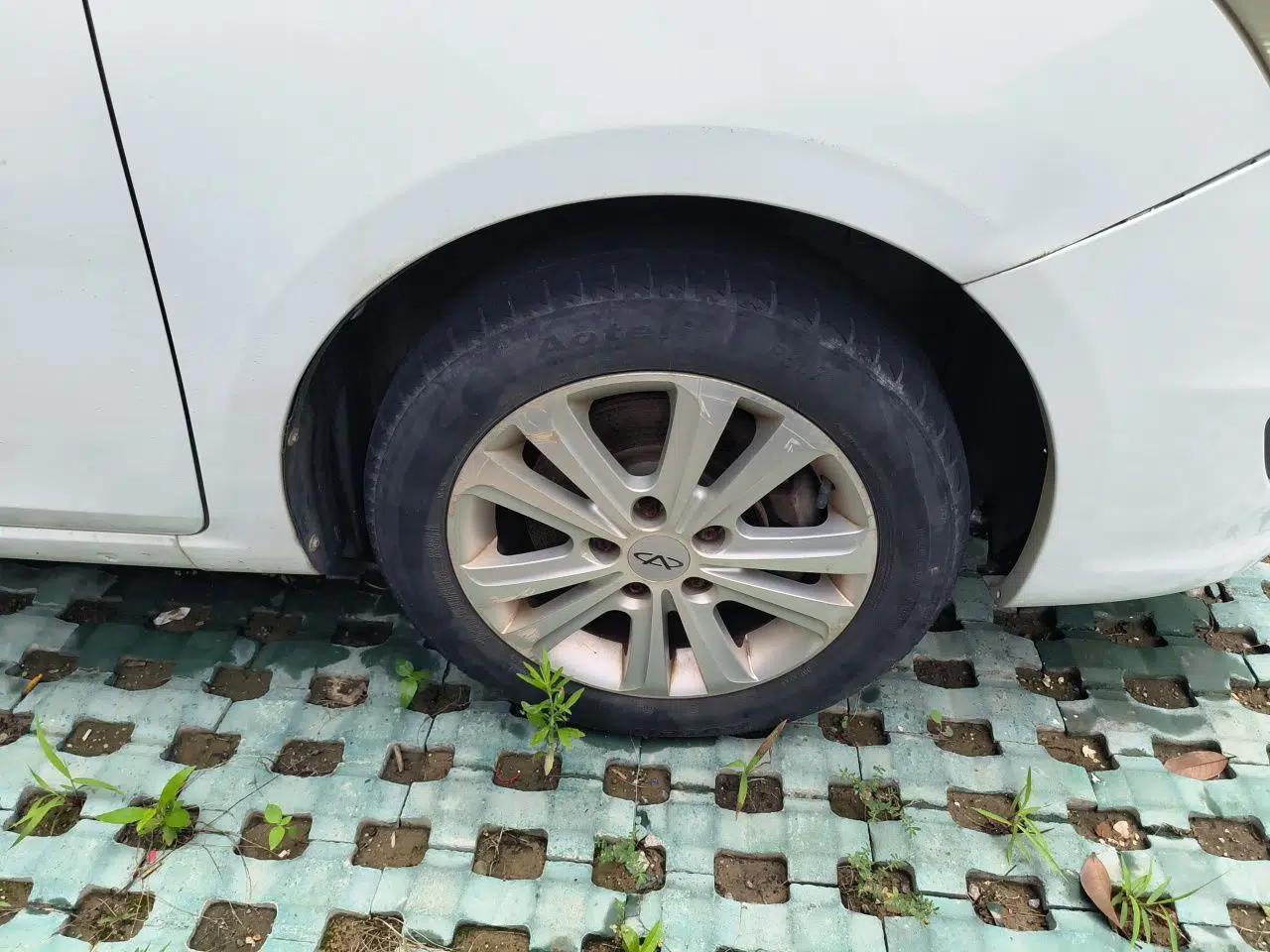 Chery E3 2013 1.5L Manual ZhiShang Model — миниатюра 8