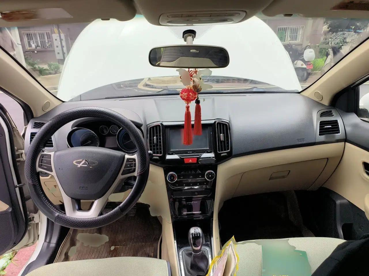 Chery E3 2013 1.5L Manual ZhiShang Model — миниатюра 9