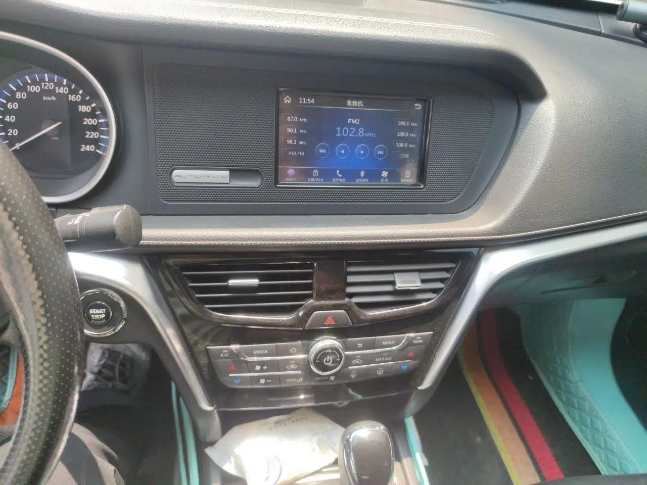 Venucia T90 2017 2.0L CVT Smart Edition — миниатюра 13