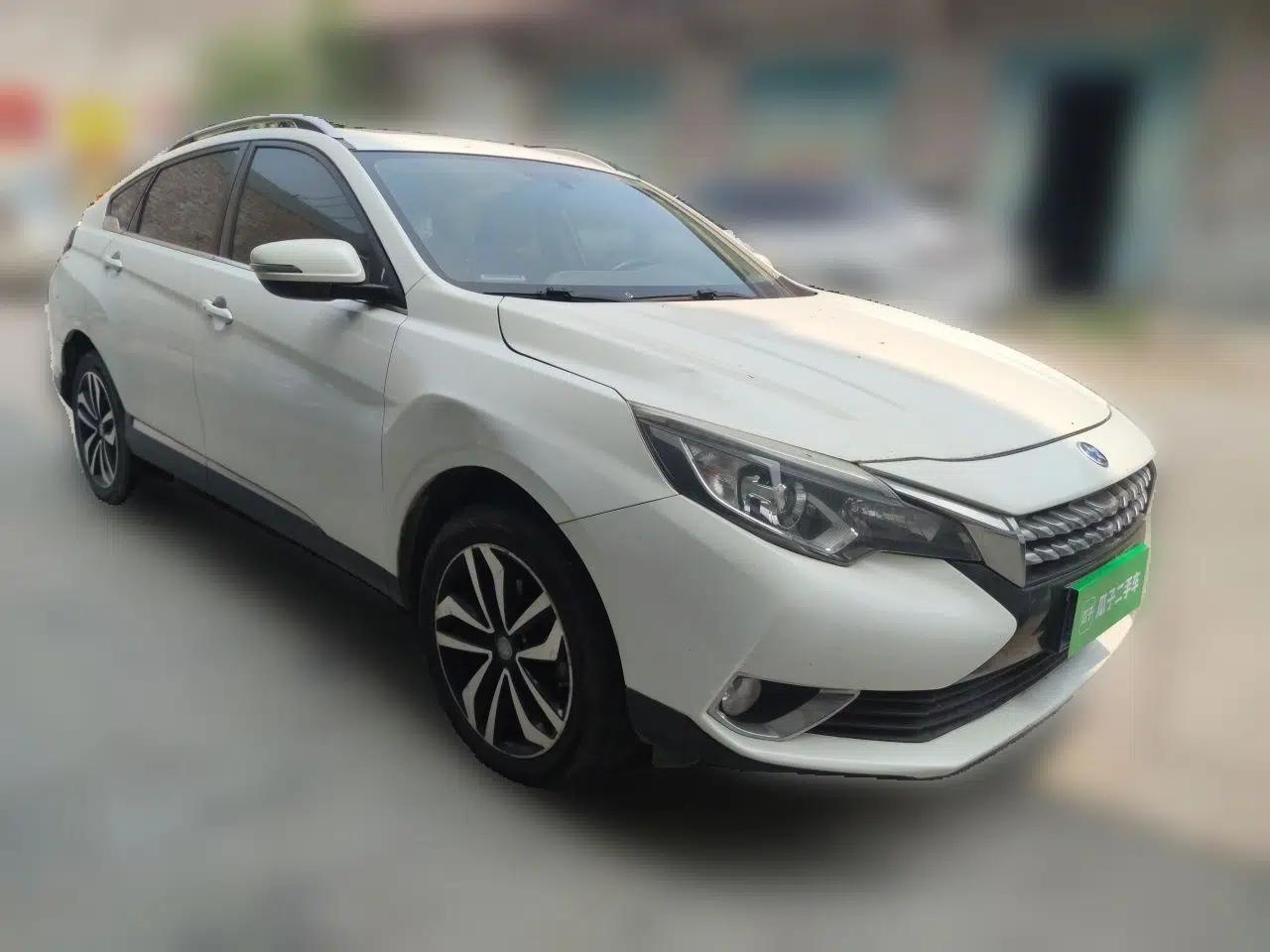 Venucia T90 2017 2.0L CVT Smart Edition — миниатюра 3