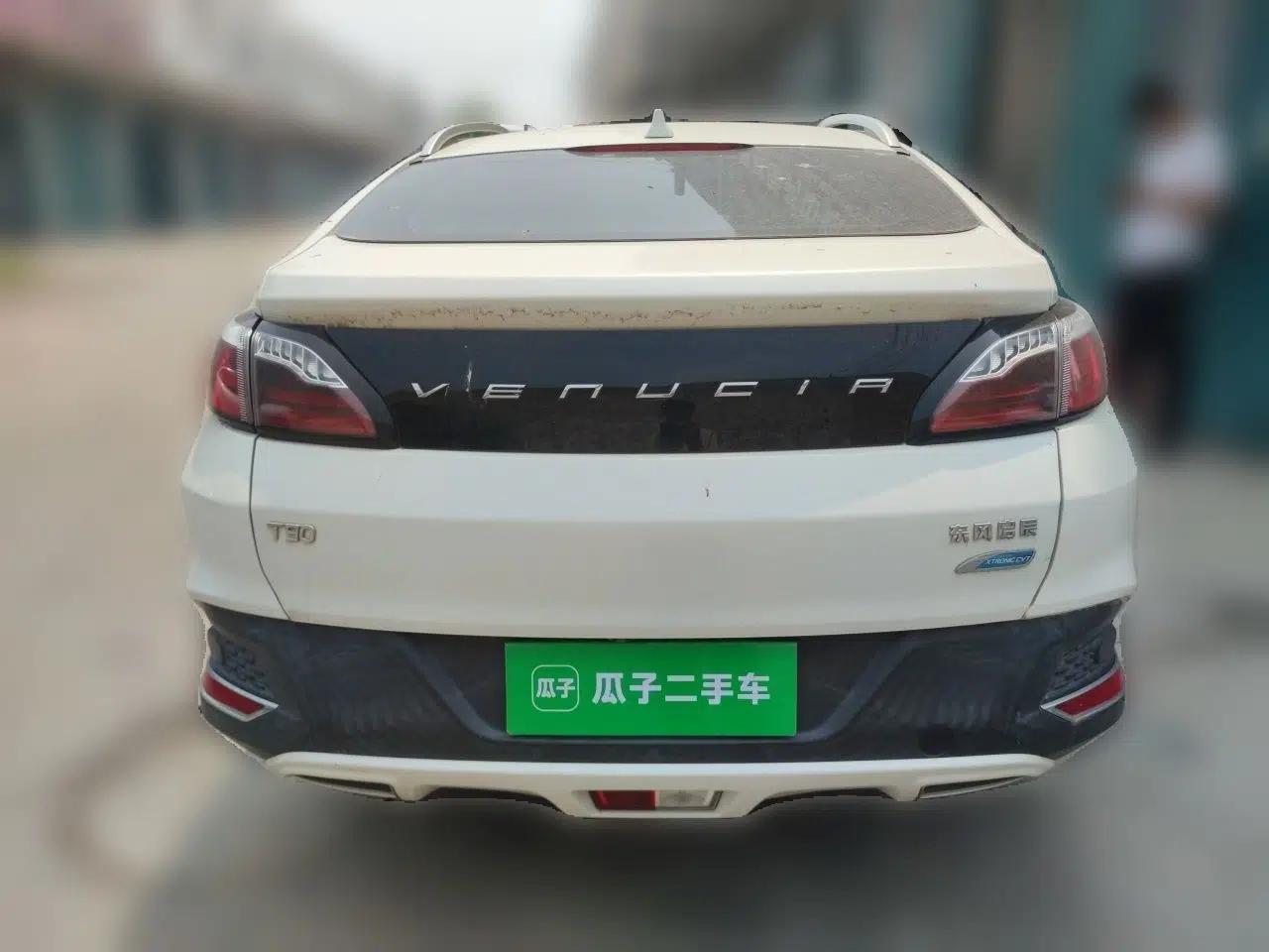 Venucia T90 2017 2.0L CVT Smart Edition — миниатюра 5