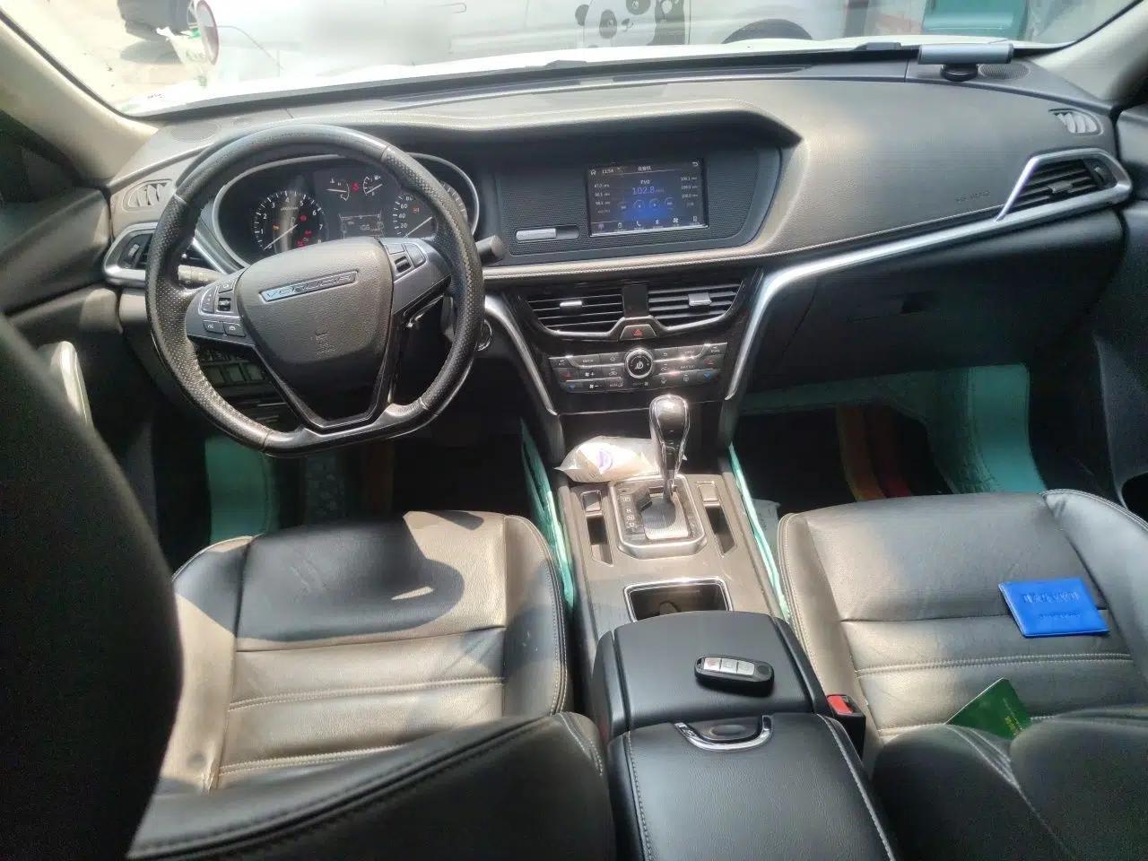 Venucia T90 2017 2.0L CVT Smart Edition — миниатюра 9